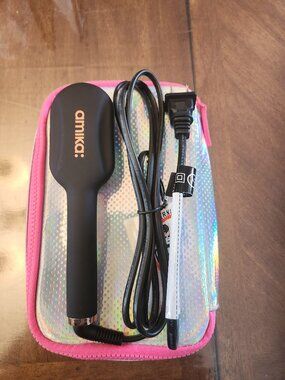 amika Mini Straightening Brush